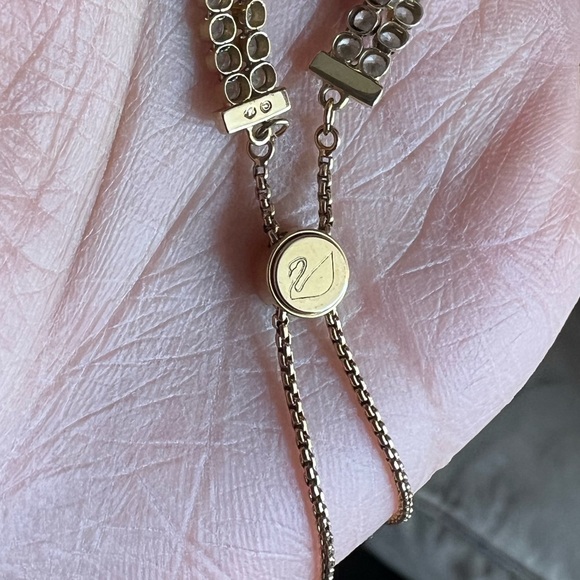 Swarovski Pave Crystals Slider Subtle Bracelet in Gold Tone EUC - Picture 8 of 9